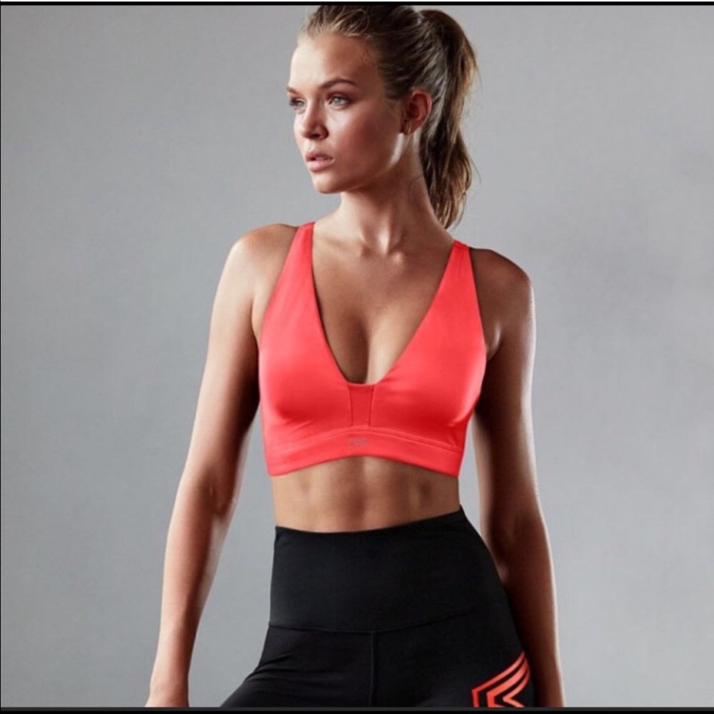Victoria’sSecret Red Sports Bra ❤️New without tags